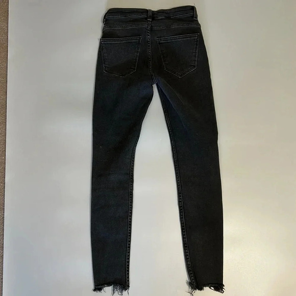 Zara black high-rise jeans size 2 - Picture 6 of 8